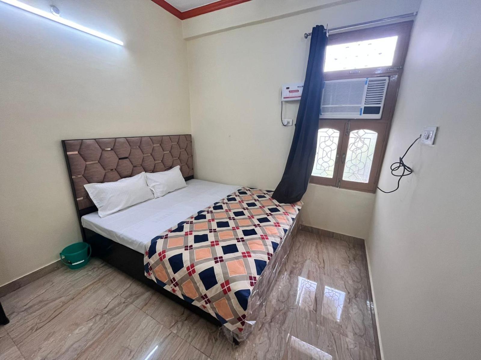 Gauri Shankar - Varanasi — Photos 1